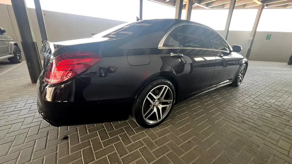 Mercedes-Benz S-Class S 400 2015 GCC Specs - Immaculate Condition - Image 7