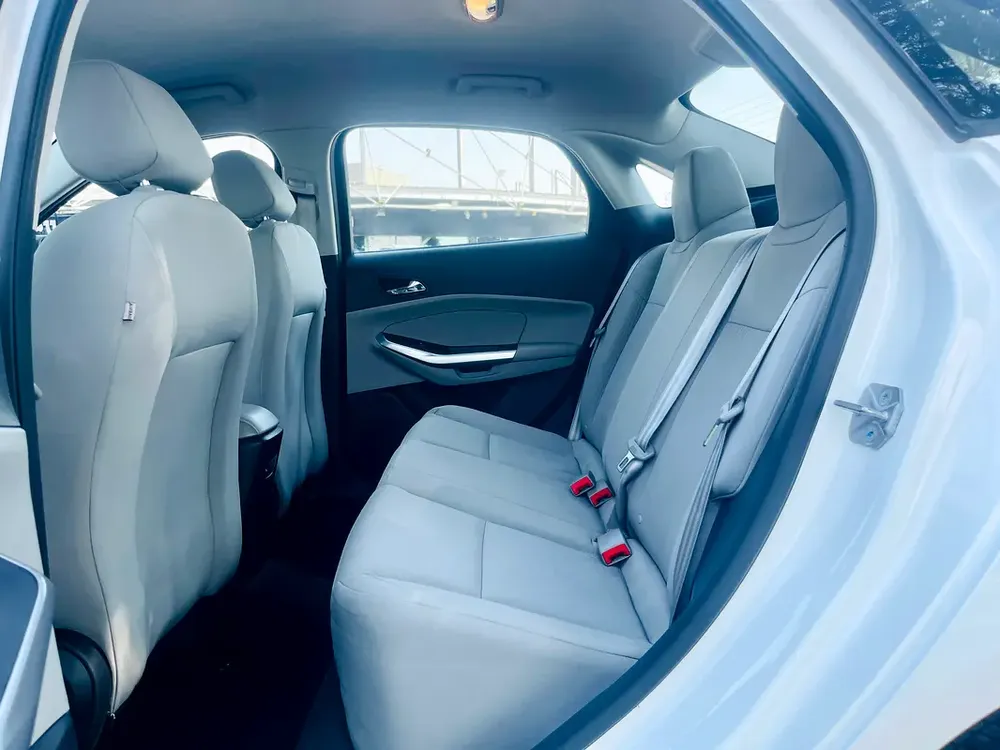 UNLIMITED MILEAGE WARRANTY / CRUISE CONTROL + CAMERA + ALLOY WHEELS + LED LIGHT / IN HOUSE FINANCE - Image 18