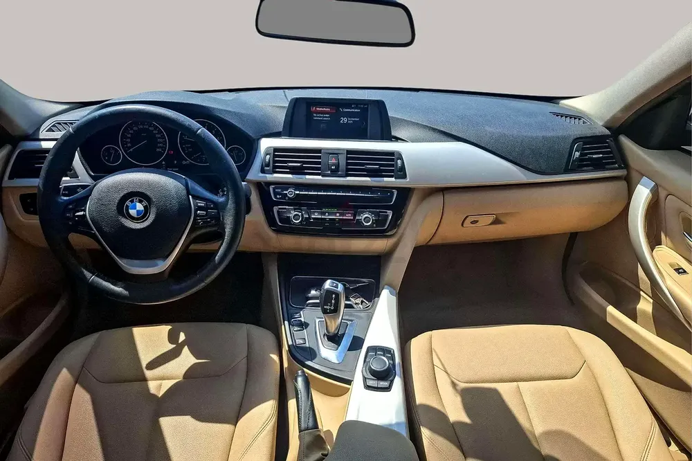 AED 684/month | 2018 BMW 3-Series 318i | GCC Specs | Ref#375819 - Image 9