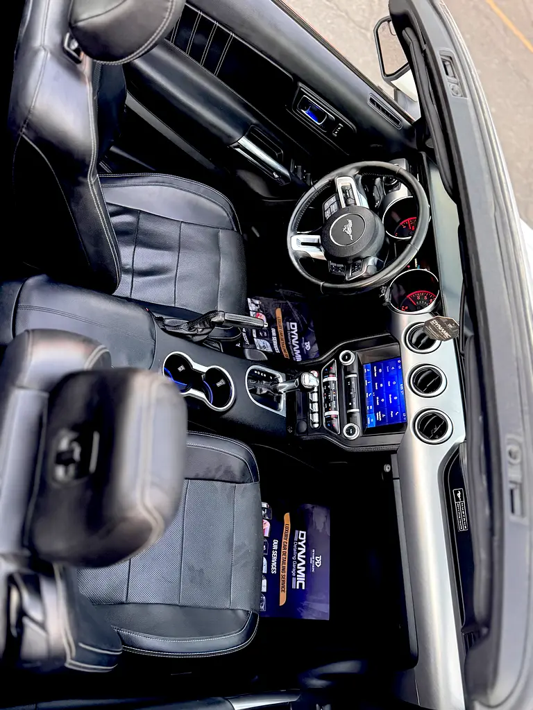 Mustang Ecoboost premium convertible - Image 7