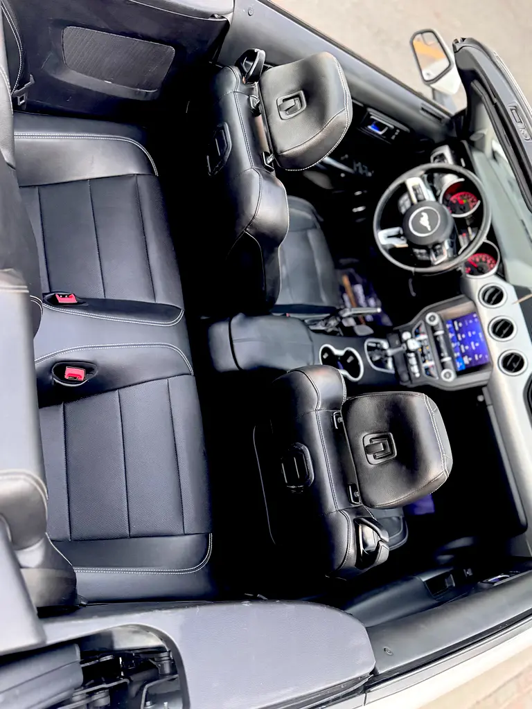Mustang Ecoboost premium convertible - Image 8