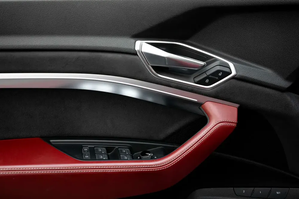 3,917 P.M |  E-Tron S Sportback 500 BHP | 0% Downpayment | E-TRON S 500 HP | AGENCY WARRANTY! - Image 13