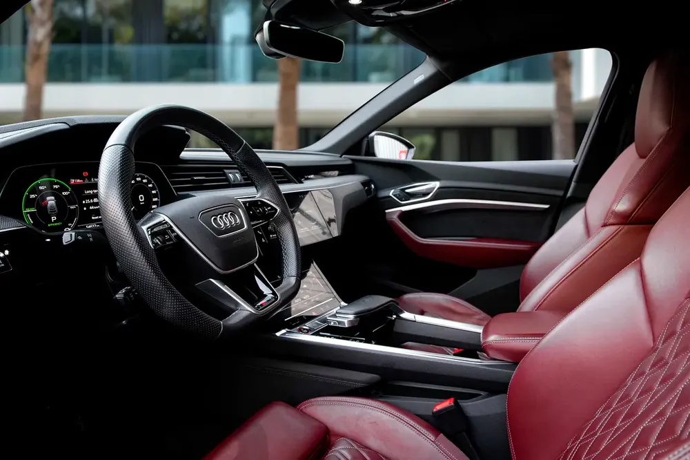 3,917 P.M |  E-Tron S Sportback 500 BHP | 0% Downpayment | E-TRON S 500 HP | AGENCY WARRANTY! - Image 9