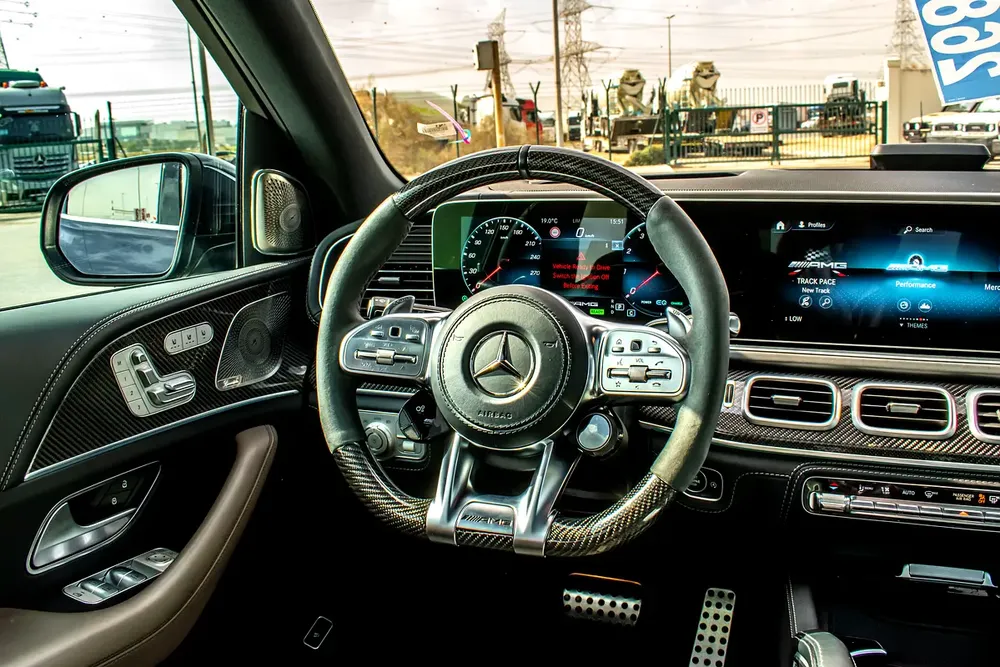 2022 - BENZ GLE63 S AMG - SUPER CLEAN - LIKE NEW - ONLY 35,000 KM - Image 11