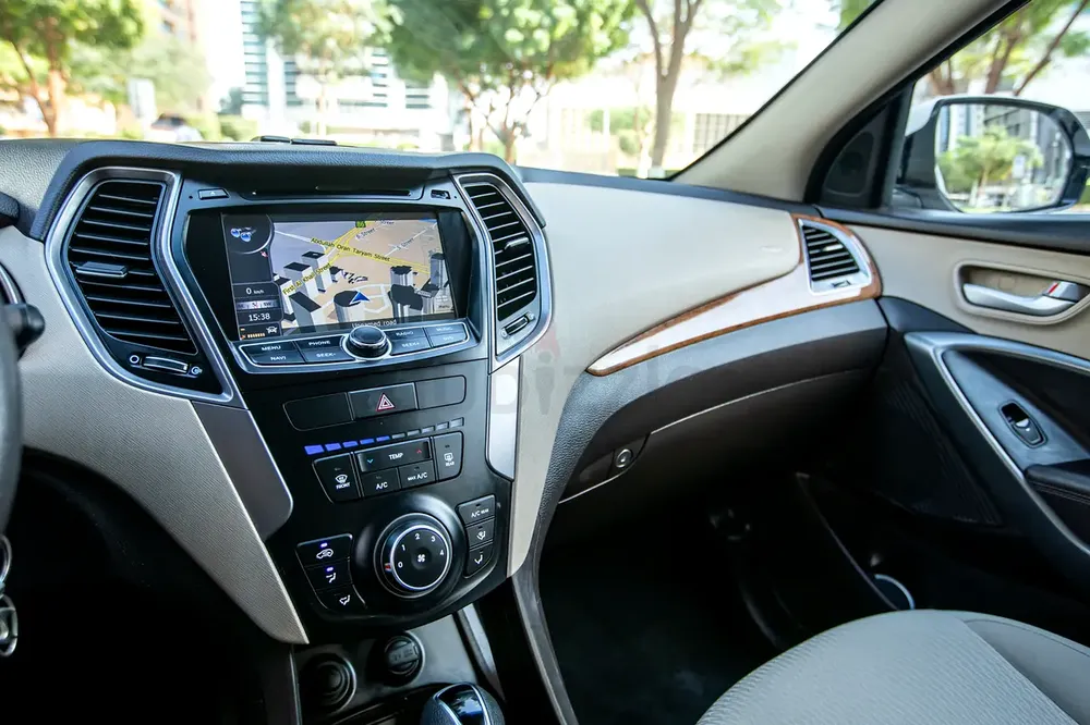 Hyundai Santafe GL 2016 GCC in Excellent Condition - Image 15