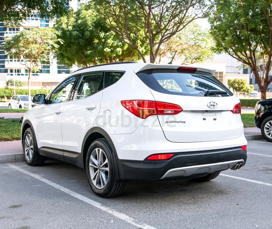 Hyundai Santafe GL 2016 GCC in Excellent Condition - Image 7