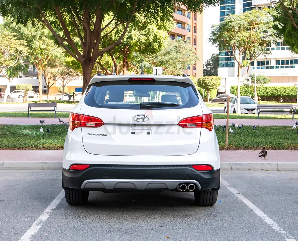 Hyundai Santafe GL 2016 GCC in Excellent Condition - Image 8