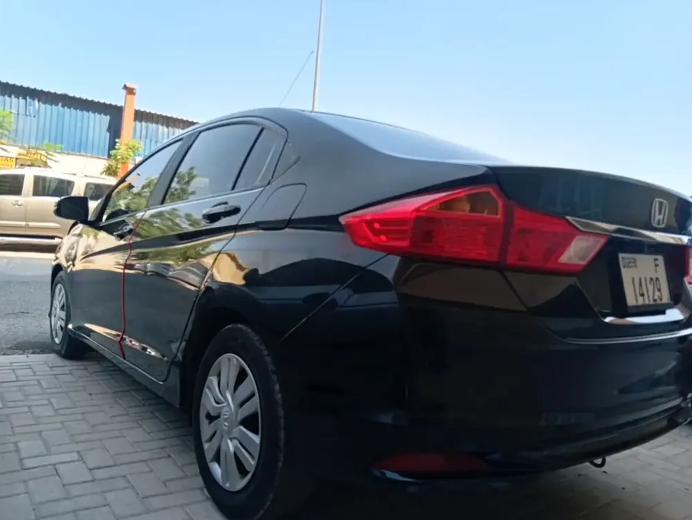 Honda City LX 2016 GCC Specs - Excellent Condition - Image 11