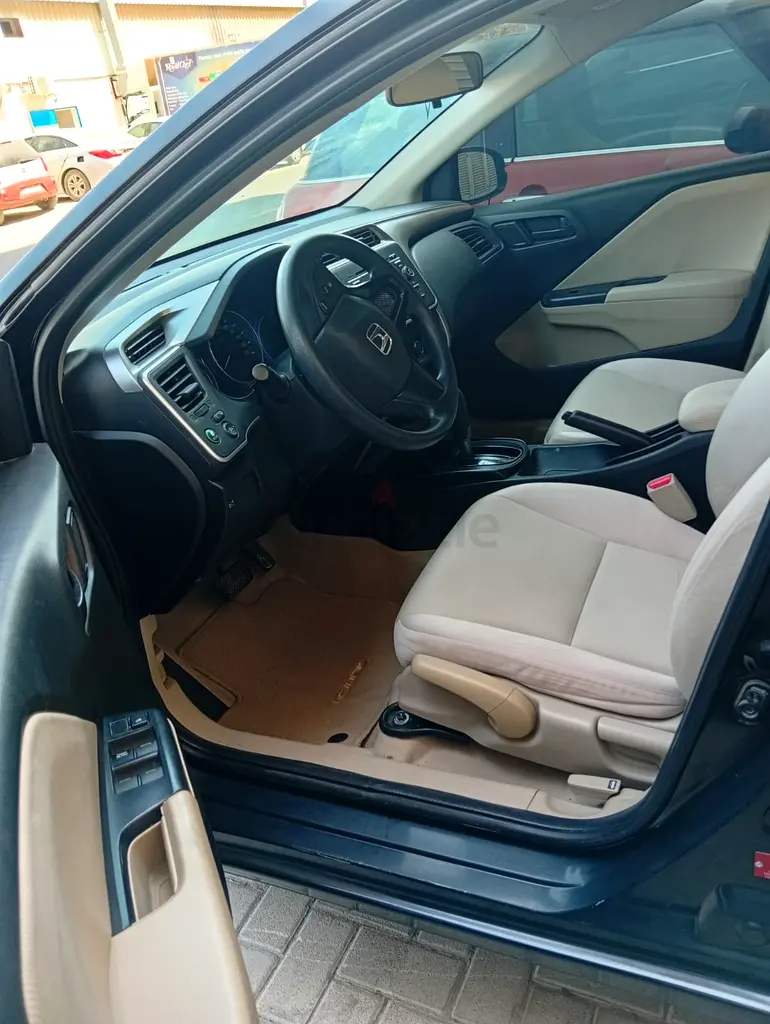 Honda City LX 2016 GCC Specs - Excellent Condition - Image 20