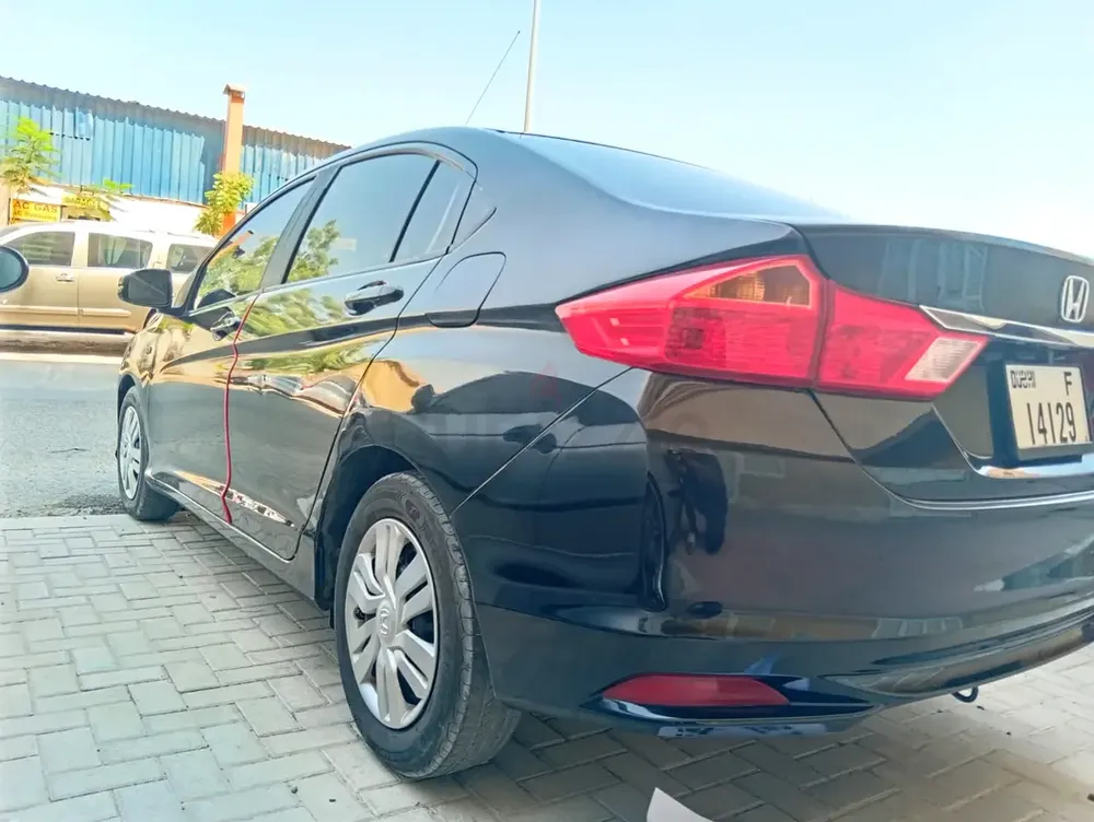 Honda City LX 2016 GCC Specs - Excellent Condition - Image 7