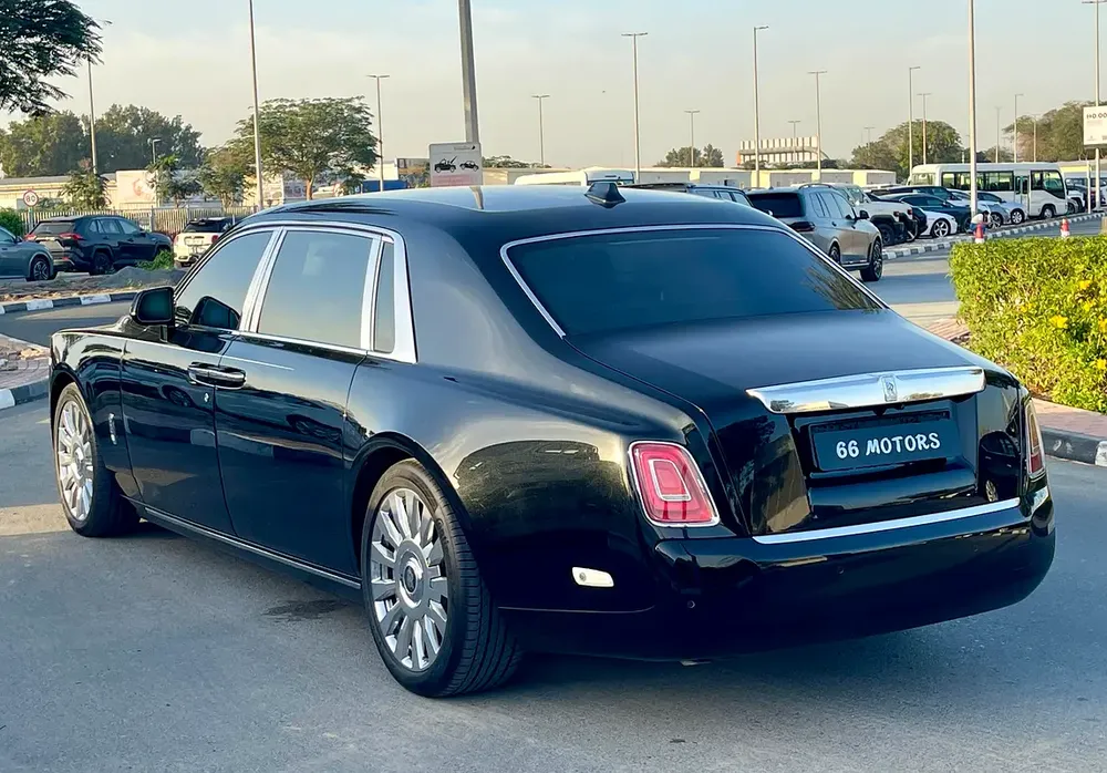 2019 Rolls Royce Extended Wheel Base GCC Specifications - Image 4