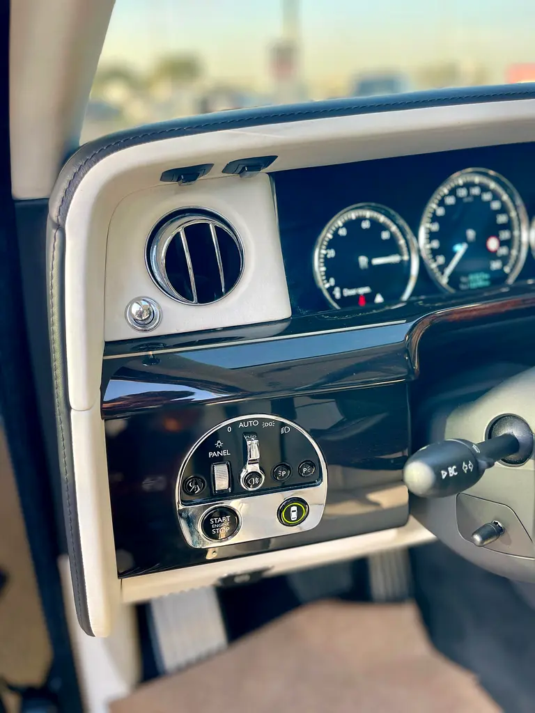 2019 Rolls Royce Extended Wheel Base GCC Specifications - Image 7