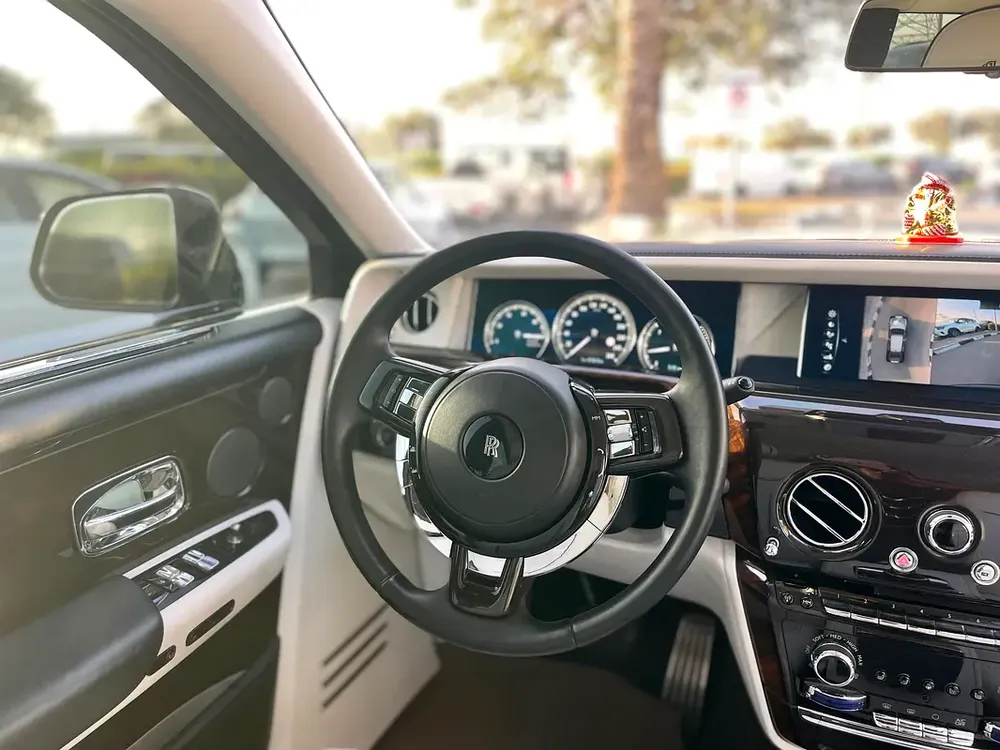 2019 Rolls Royce Extended Wheel Base GCC Specifications - Image 8