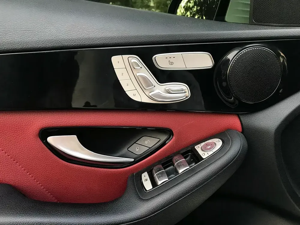2016 Mercedes-Benz C200 Avantgarde - Japanese Specs - Pristine Condition - Image 15