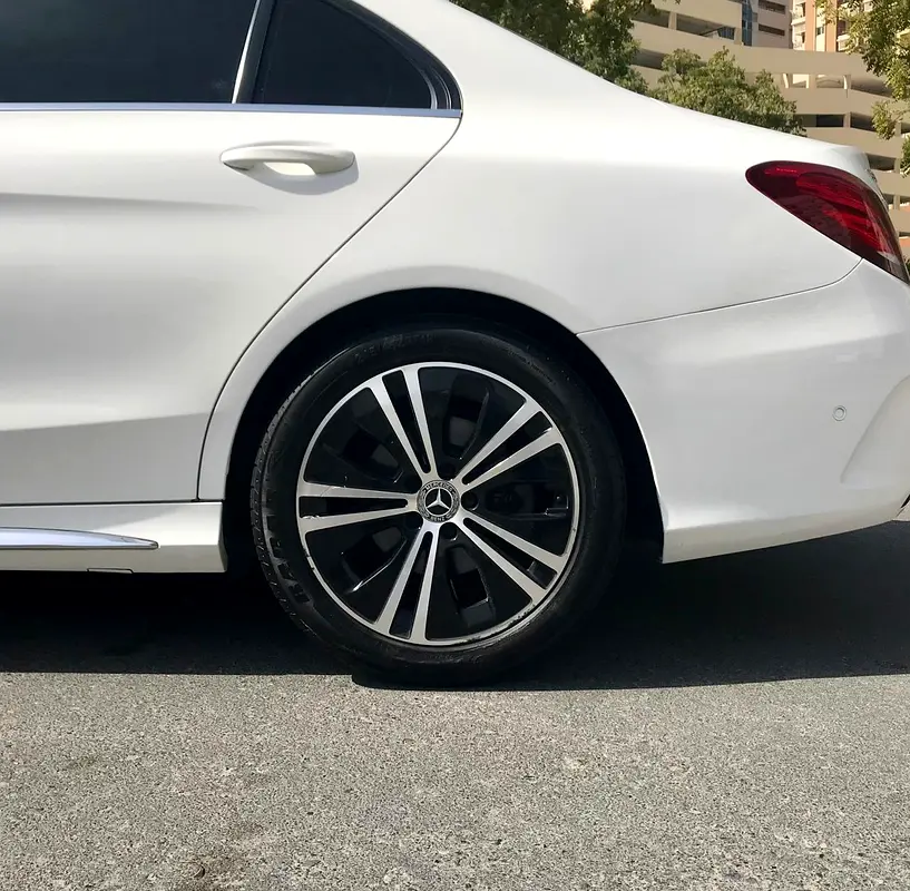 2016 Mercedes-Benz C200 Avantgarde - Japanese Specs - Pristine Condition - Image 18