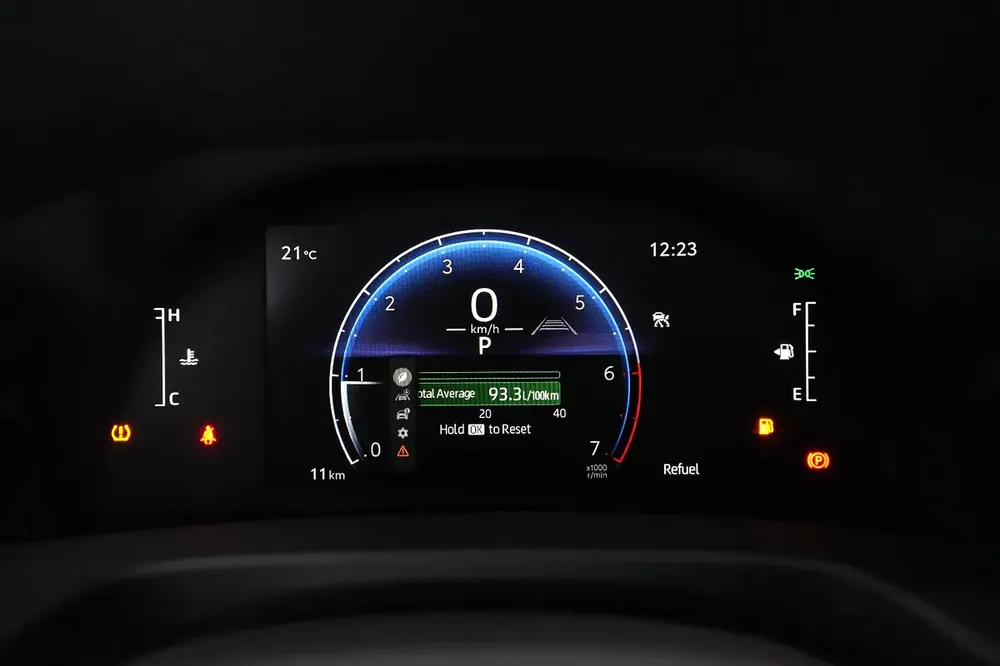 2026 LAND CRUISER 300 GXR 4.0L PETROL FULL OPTION GCC - Image 10