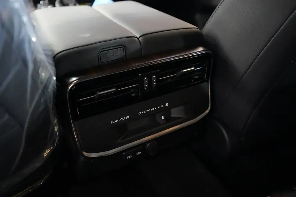 2026 LAND CRUISER 300 GXR 4.0L PETROL FULL OPTION GCC - Image 14