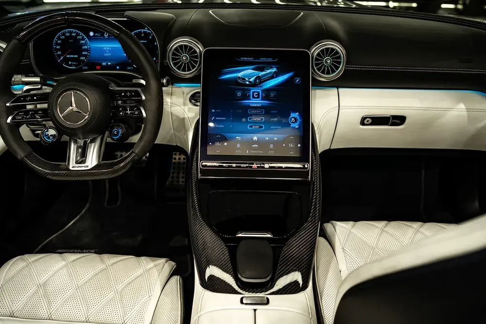 2023 Mercedes-Benz SL 55 AMG 4Matic Plus - GCC Specs - Image 14