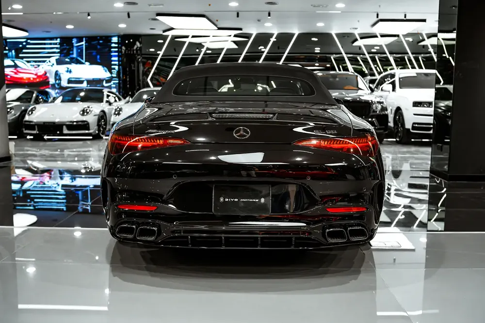 2023 Mercedes-Benz SL 55 AMG 4Matic Plus - GCC Specs - Image 18