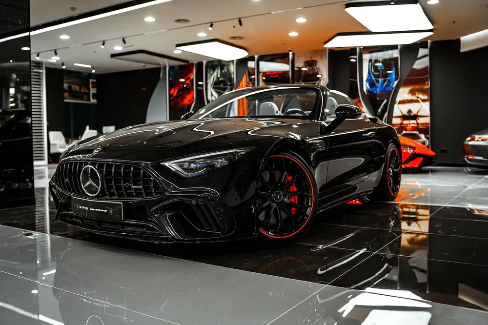 2023 Mercedes-Benz SL 55 AMG 4Matic Plus - GCC Specs - Image 4