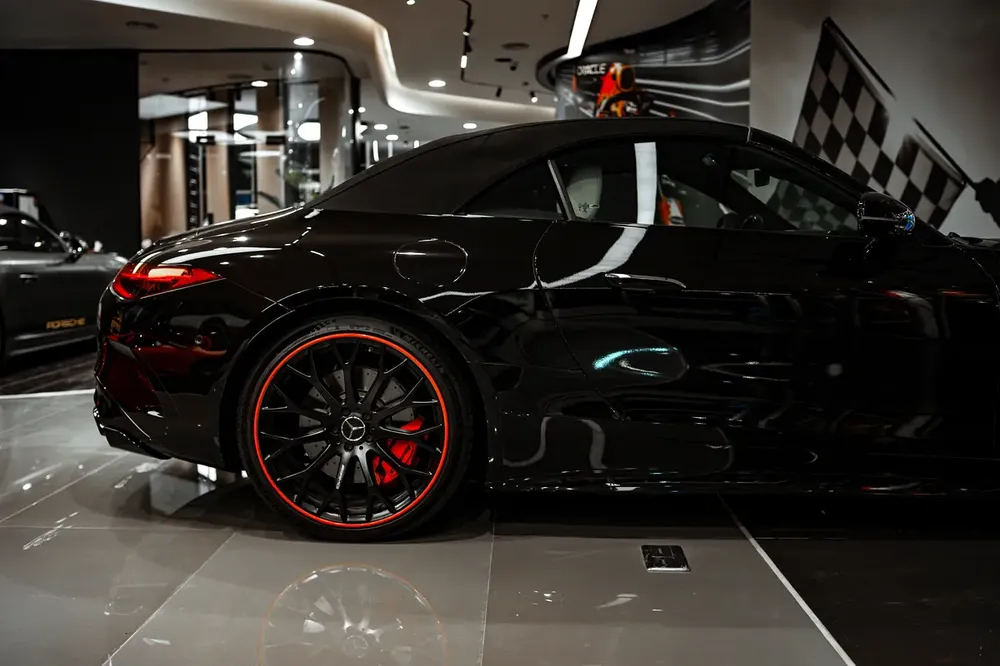 2023 Mercedes-Benz SL 55 AMG 4Matic Plus - GCC Specs - Image 6