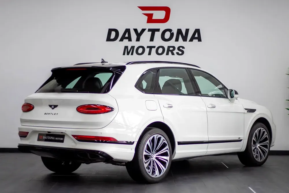 Bentley Bentayga V8 | 2021 | 13,000 km | Original Paint - Image 4