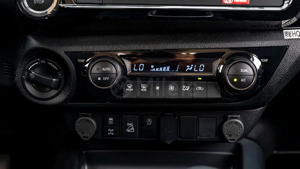 HILUX ADVENTURE | 2-YEAR WARRANTY + SERVICE AVAILABLE | IN-HOUSE FINANCING | 0% DOWNPAYMENT (BANK) - Image 15
