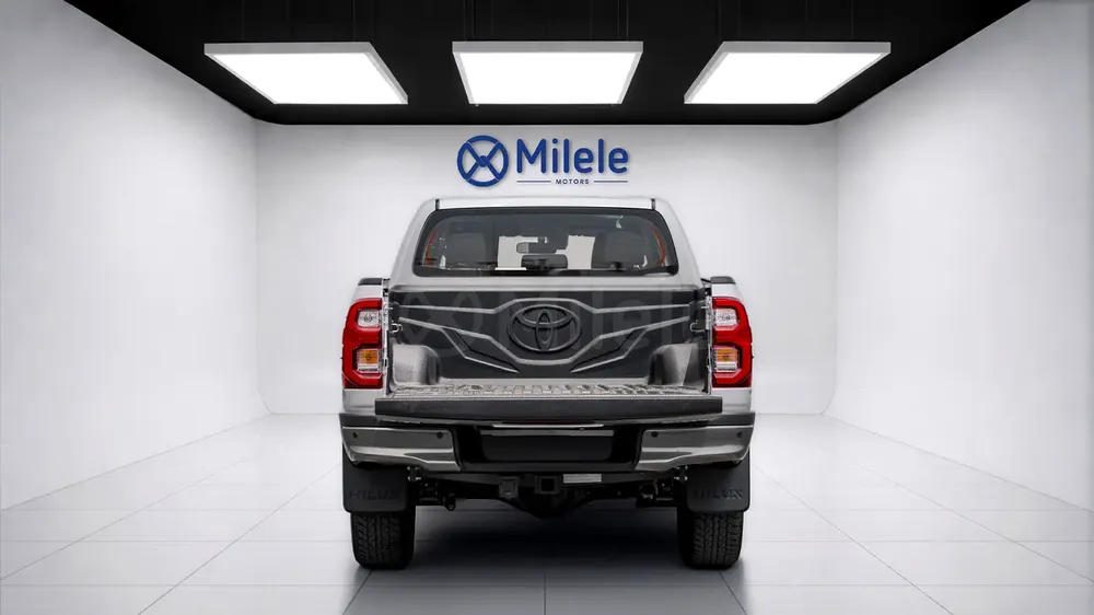 HILUX ADVENTURE | 2-YEAR WARRANTY + SERVICE AVAILABLE | IN-HOUSE FINANCING | 0% DOWNPAYMENT (BANK) - Image 8