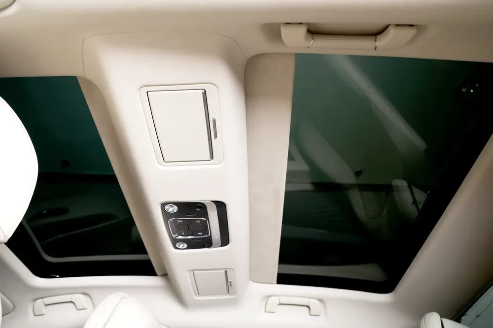2022 Bentley Flying Spur W12 GCC Specs - Pristine Condition - Image 14