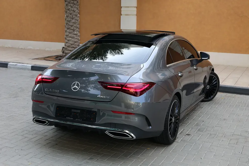 CLA250 4MATIC - GCC SPECS - 5 YEARS WARRANTY / SERVICE 105,000 KM - ACCIDENT FREE - - Image 6