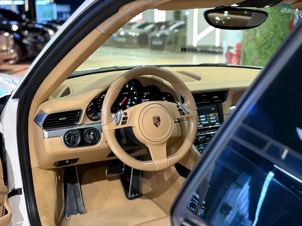 2012 Porsche 911 Carrera - GCC - Full Service History - Good Condition - Image 12