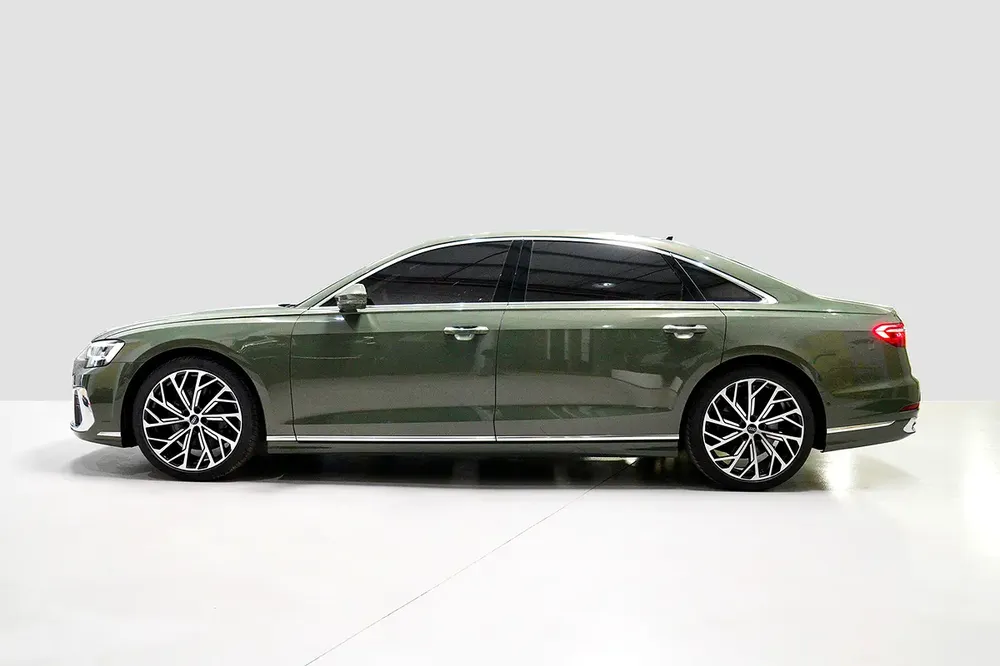 Audi A8L 55 TFSI Quattro - 2023 - Image 17