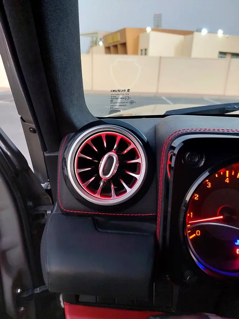 Suzuki jimny upgraded to Mercedes g63 fsh from Suzuki - Image 17