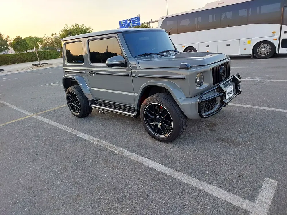 Suzuki jimny upgraded to Mercedes g63 fsh from Suzuki - Image 4