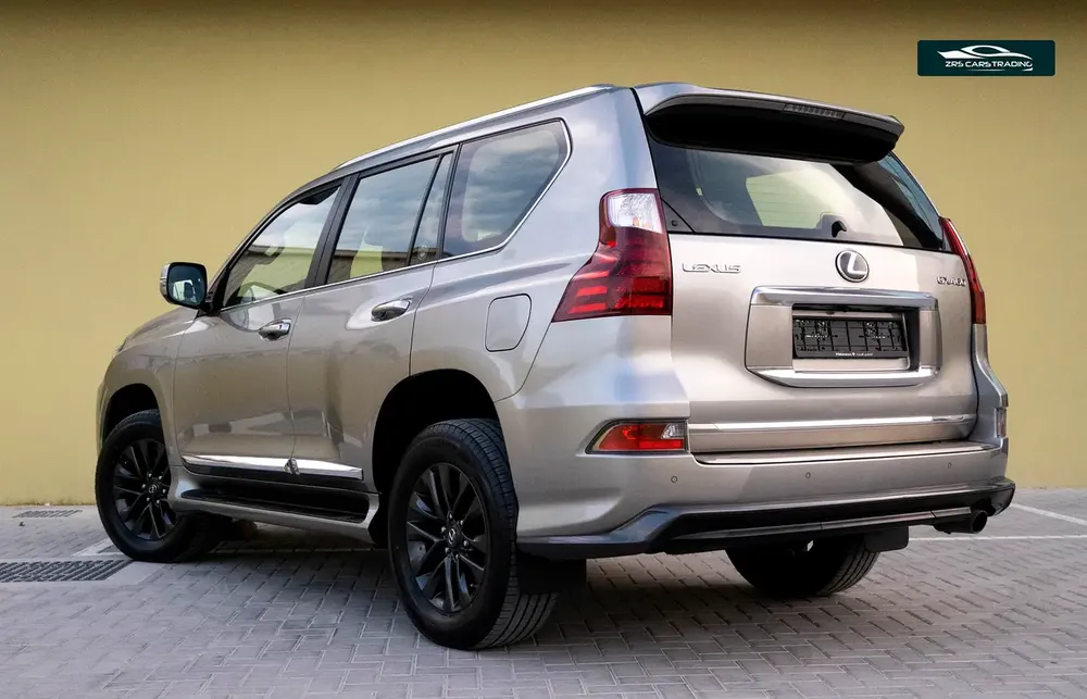 2023 Lexus GX 460 Platinum  | GCC Specs | Top option - Image 8