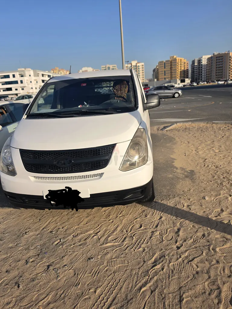 Hyundai H1 Panel Van 2013 GCC Specs