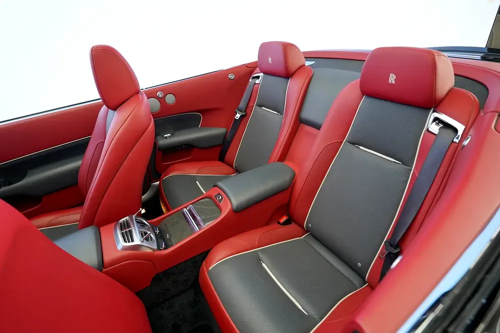 DAWN ONYX | CARBON INTERIOR | CARBON EXTERIOR | 3 BUTTONS | TWO TONE INTERIOR | WARRANTY AVAILABLE - Image 10