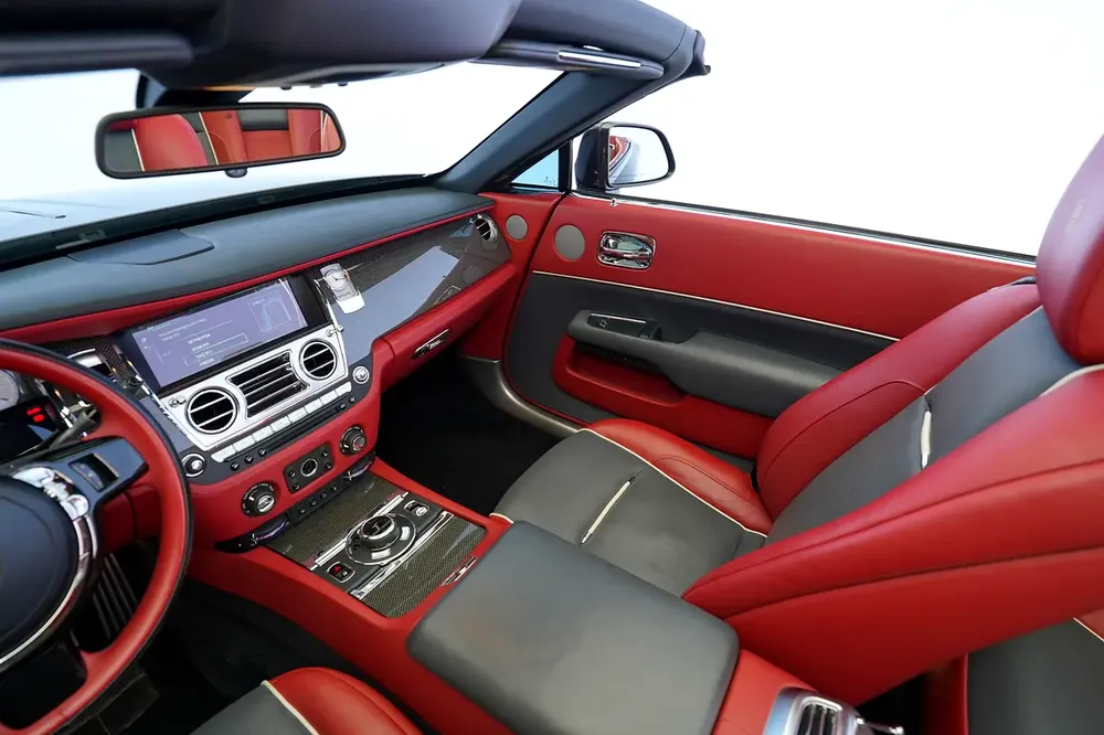DAWN ONYX | CARBON INTERIOR | CARBON EXTERIOR | 3 BUTTONS | TWO TONE INTERIOR | WARRANTY AVAILABLE - Image 12