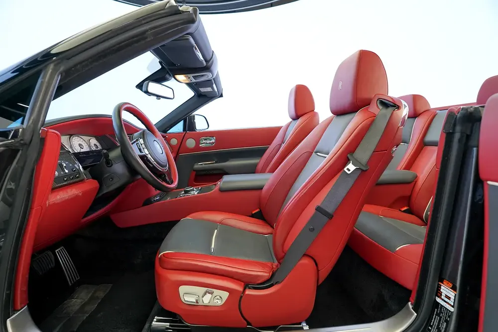 DAWN ONYX | CARBON INTERIOR | CARBON EXTERIOR | 3 BUTTONS | TWO TONE INTERIOR | WARRANTY AVAILABLE - Image 7