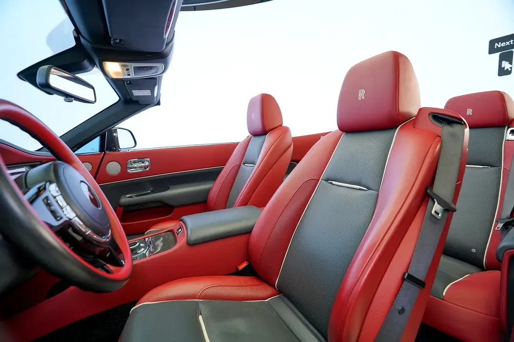 DAWN ONYX | CARBON INTERIOR | CARBON EXTERIOR | 3 BUTTONS | TWO TONE INTERIOR | WARRANTY AVAILABLE - Image 9
