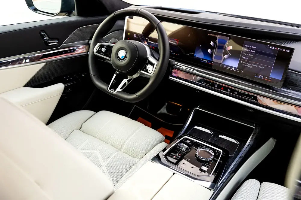 BMW 740i M Sport Individual – 2026 | GCC | Only 2,050 KM | 2 Years Warranty | AED 449,000 - Image 15