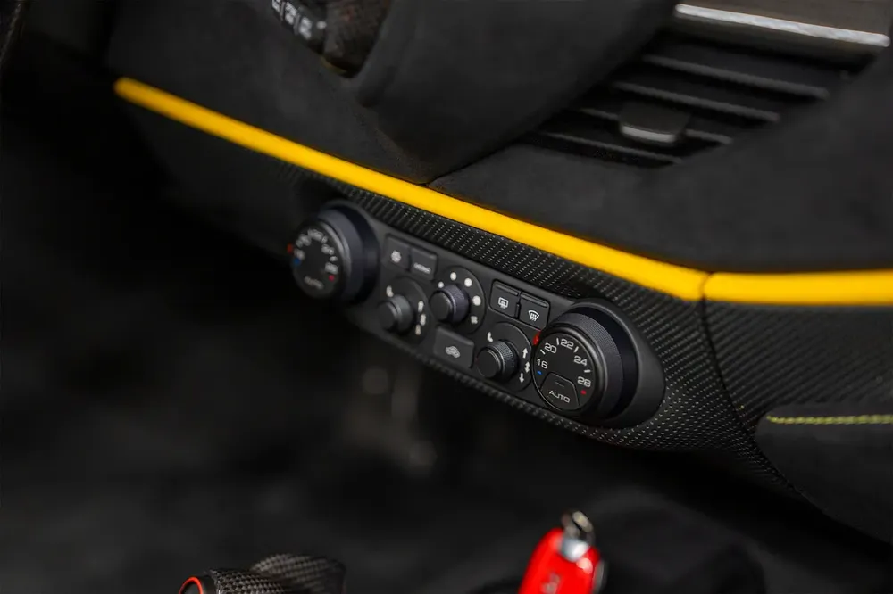 Ferrari 488 Pista Spider - Warranty Available - Image 14