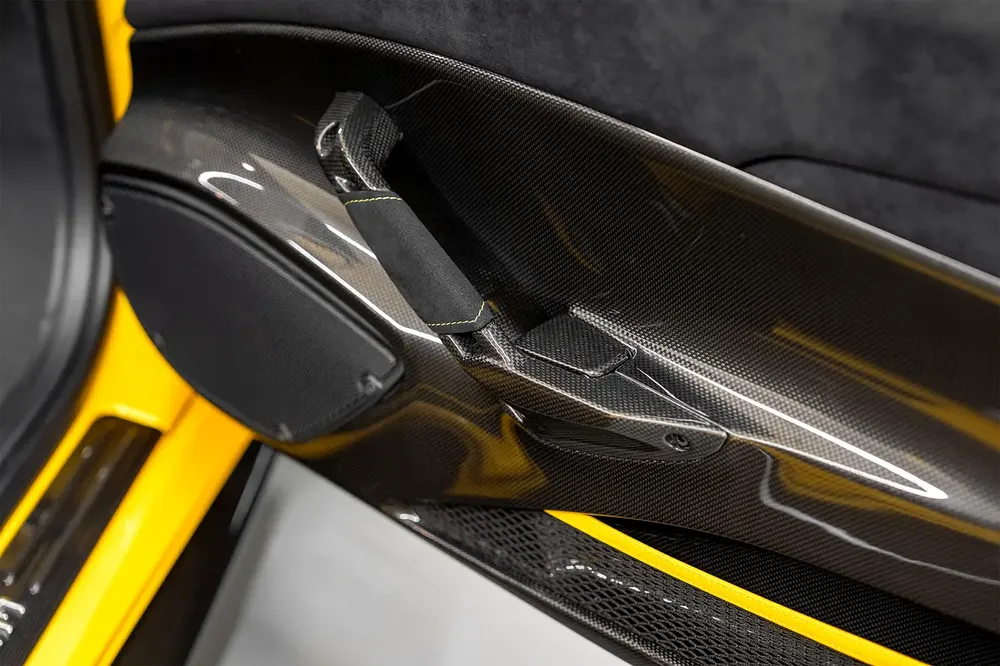 Ferrari 488 Pista Spider - Warranty Available - Image 15