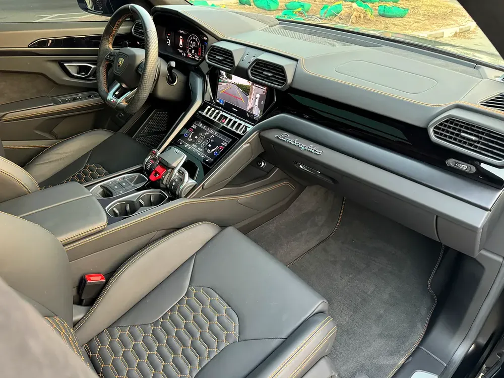 Lamborghini urus S | fully loaded |clean title |premium color - Image 10
