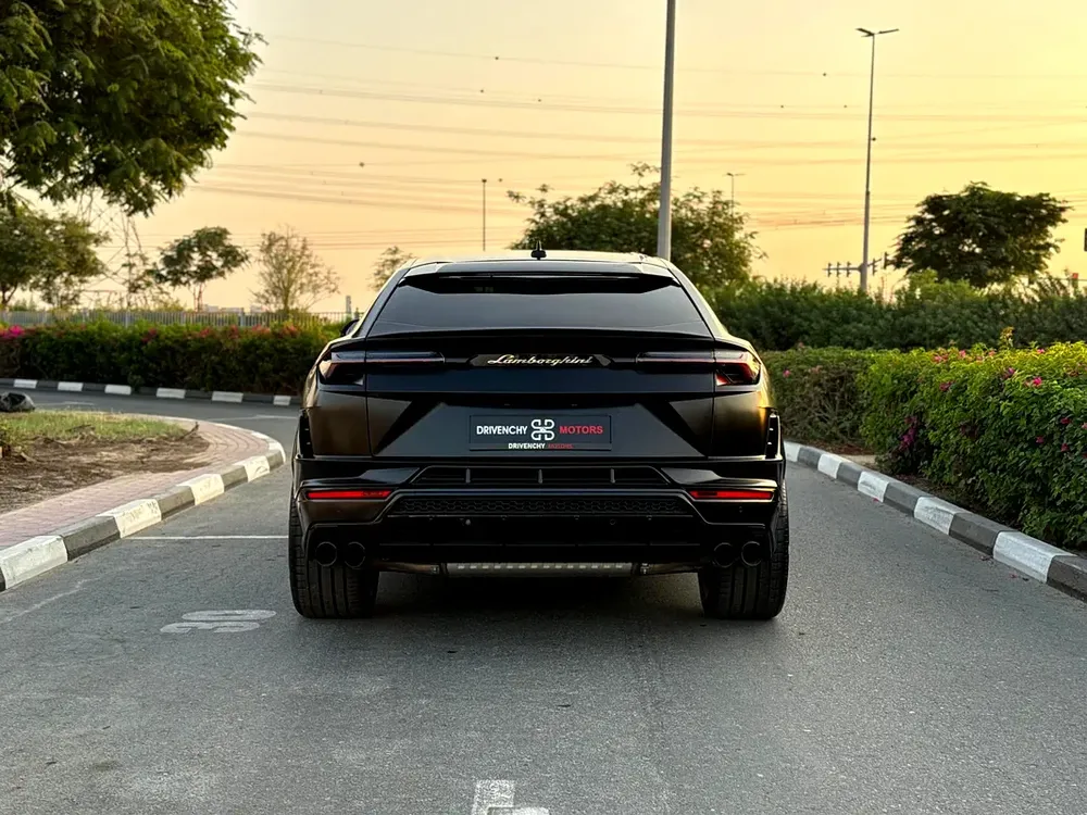 Lamborghini urus S | fully loaded |clean title |premium color - Image 5