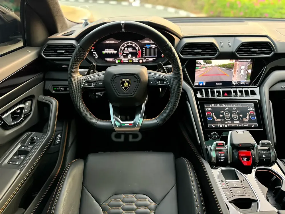 Lamborghini urus S | fully loaded |clean title |premium color - Image 8