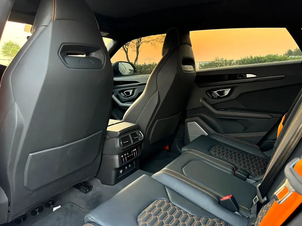 Lamborghini urus S | fully loaded |clean title |premium color - Image 9