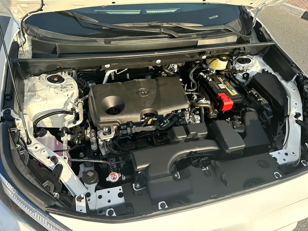 2025 Toyota RAV4 XLE - Image 15