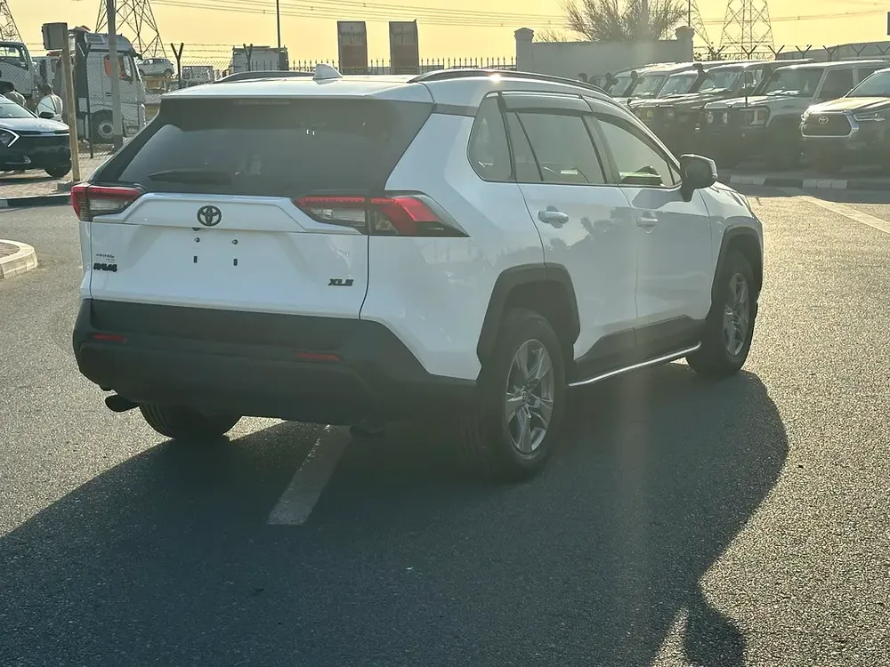 2025 Toyota RAV4 XLE - Image 6