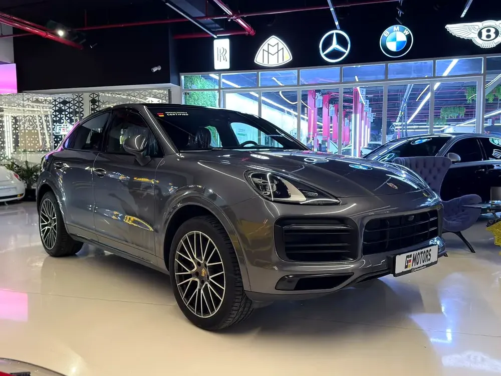 2023 Porsche Cayenne Coupe - GCC Specs - Full service history available - Image 4